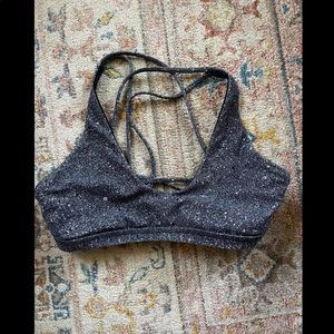 Lululemon sports bra